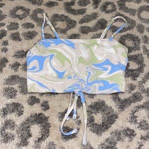 Kendall & Kylie, Pacsun, Green and blue marble tank, tied back, synched back